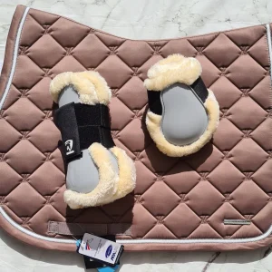 Tapis Venus Marron Lamicell et Protections doublée Horka