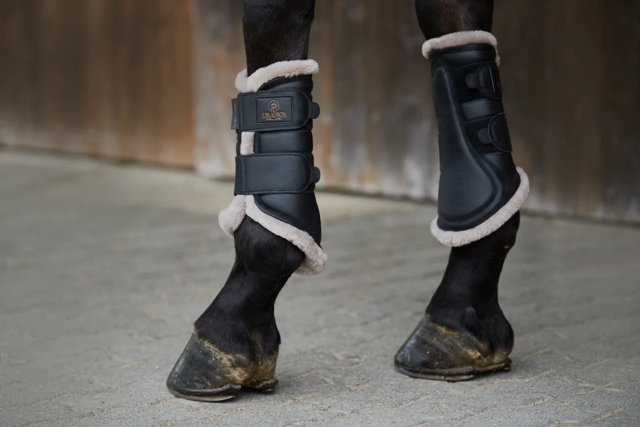 Guêtres dressage FAUX LEATHER FF Platinum 2023 - Eskadron – Image 2