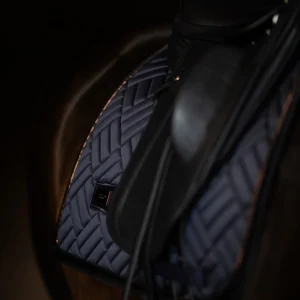 Tapis de selle Modern Dark Ocean DRESSAGE - Equestrian Stockholm