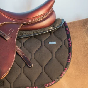 Tapis de selle LOVE MIXTE noir et rose - GEM