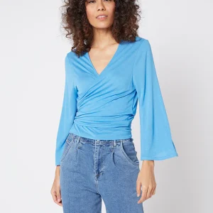 TOP CACHE COEUR EN MAILLE BLEU